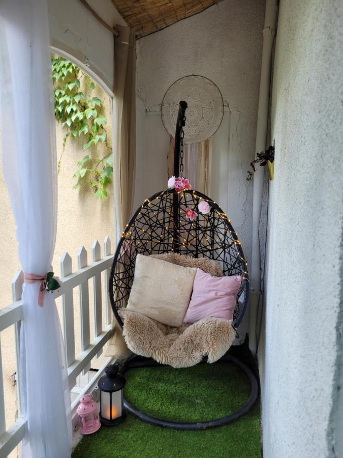 セル La Reyniere Bed & Breakfast エクステリア 写真