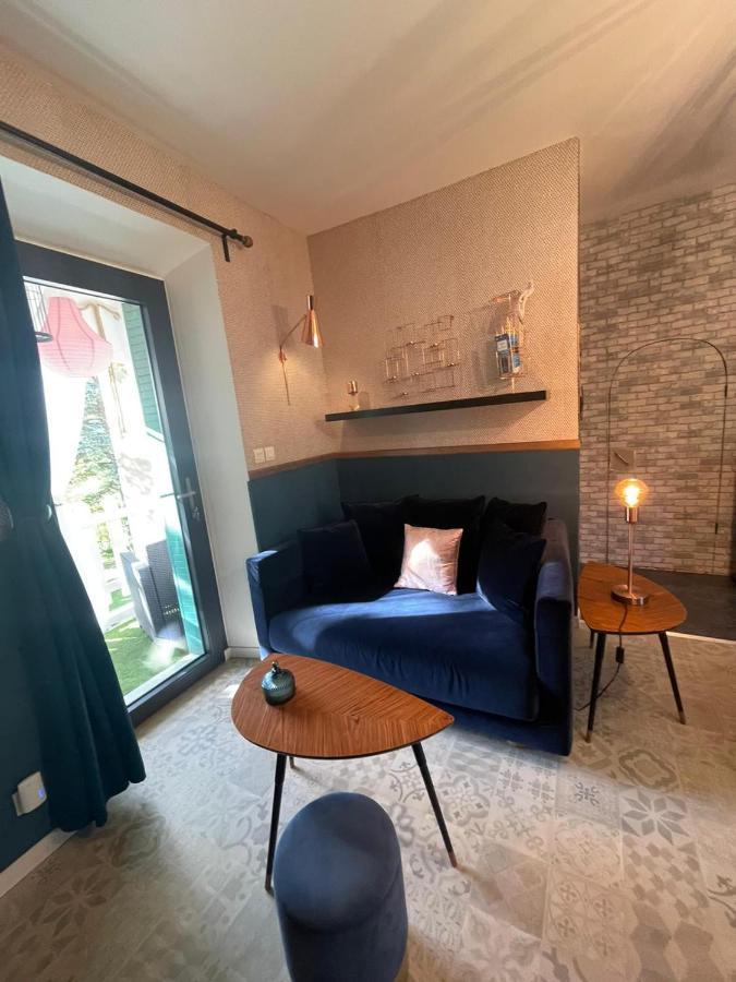 セル La Reyniere Bed & Breakfast エクステリア 写真