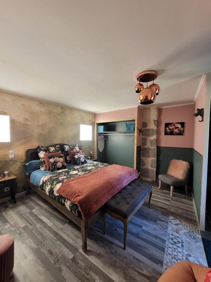 セル La Reyniere Bed & Breakfast エクステリア 写真