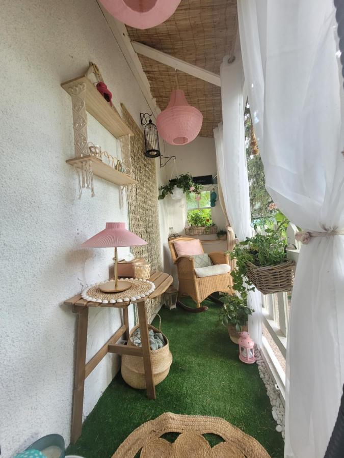 セル La Reyniere Bed & Breakfast エクステリア 写真