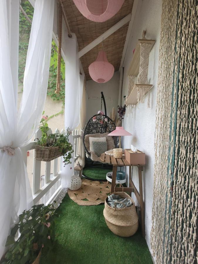 セル La Reyniere Bed & Breakfast エクステリア 写真